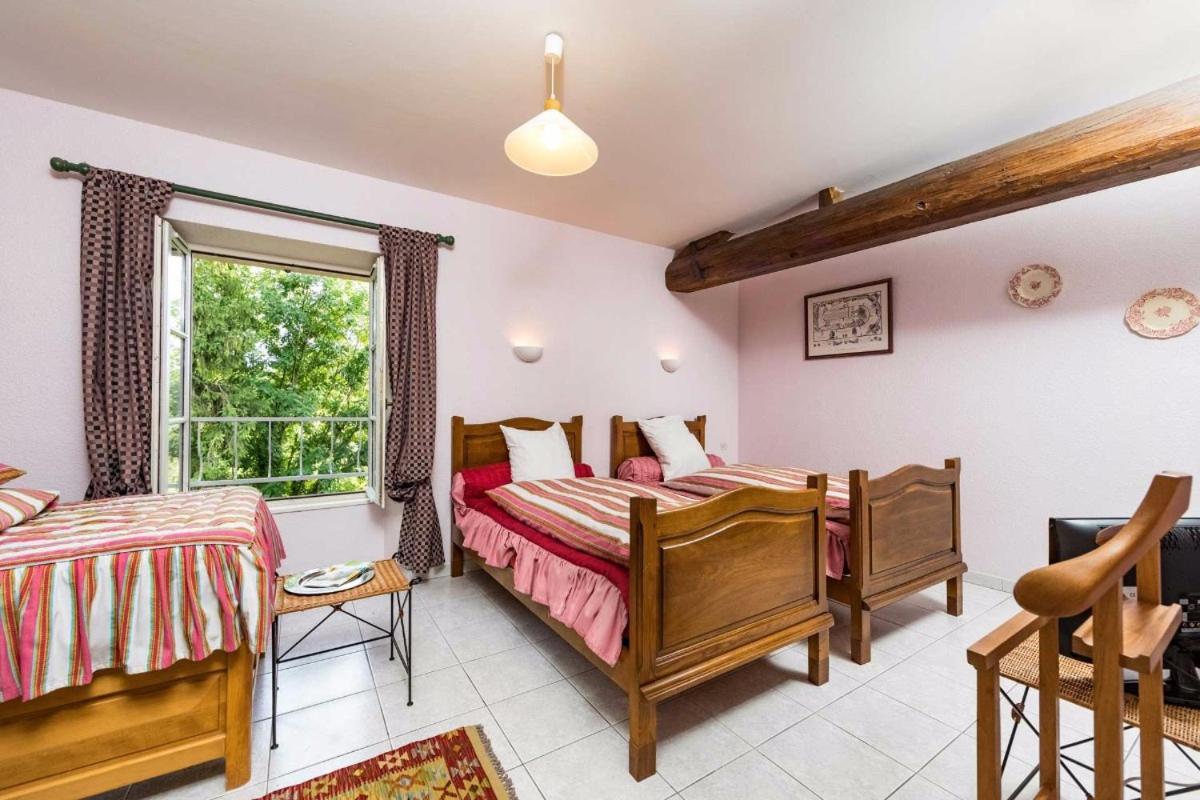 Jolie Vache Deguisee En Fleurs, Chambre D'Hote A Soulosse Pokój zdjęcie